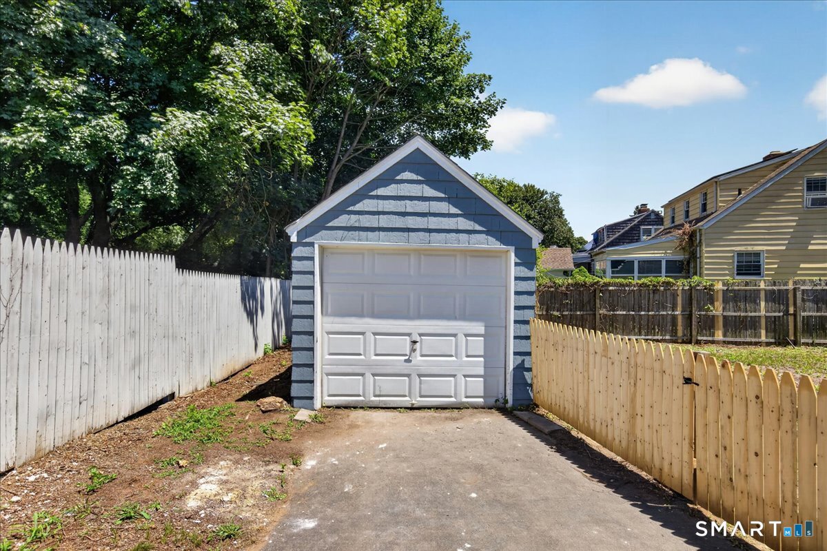 5 Lynmot Road Hamden CT 06514