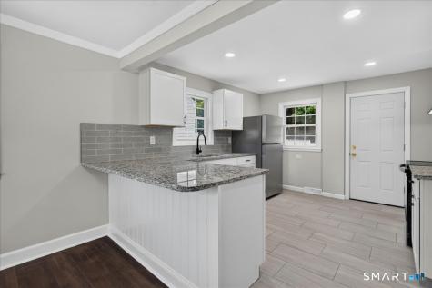 5 Lynmot Road Hamden CT 06514