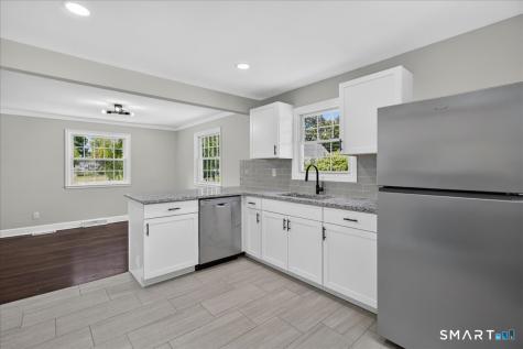 5 Lynmot Road Hamden CT 06514