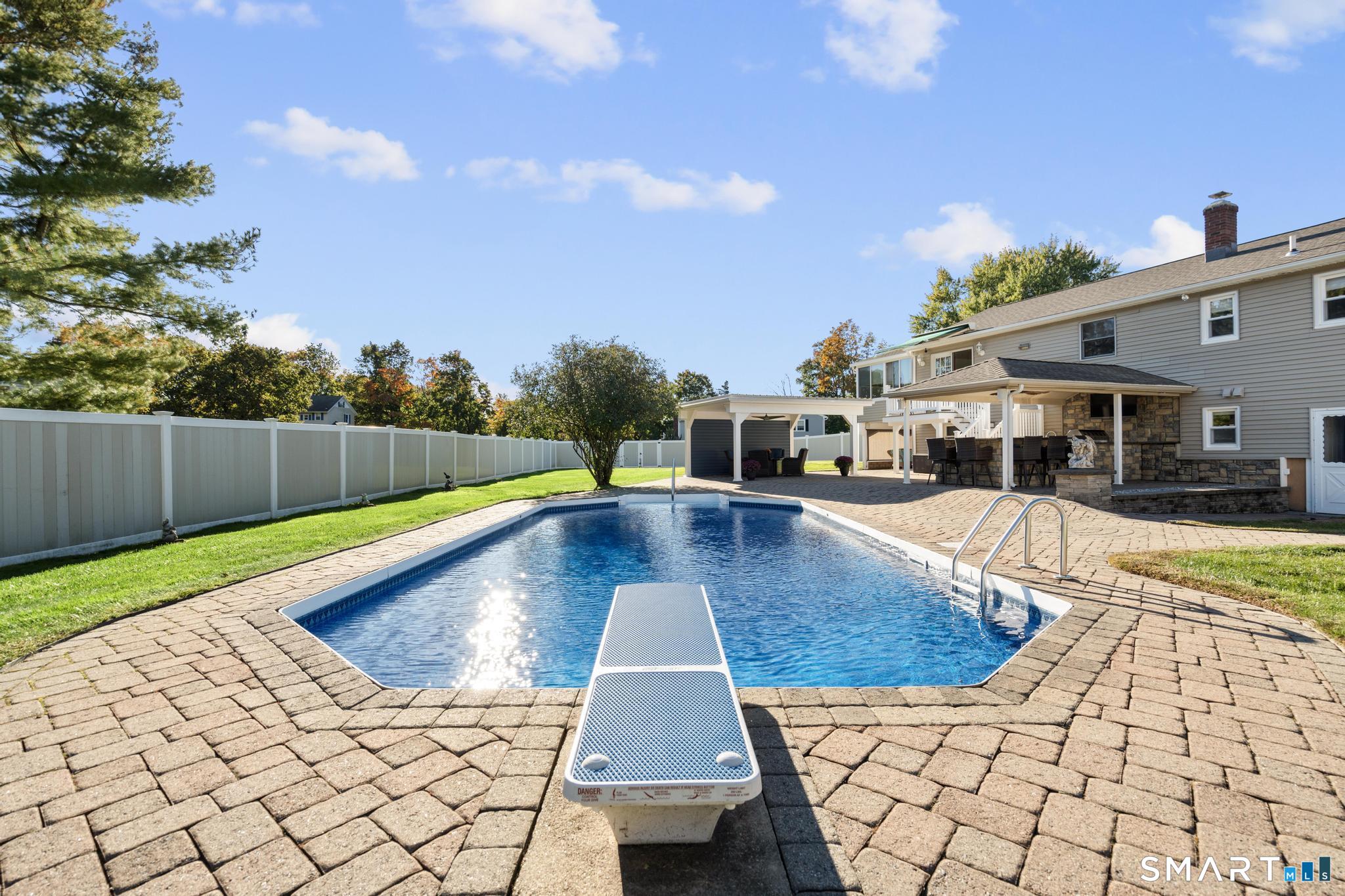 11 Crestwood Road Branford CT 06405