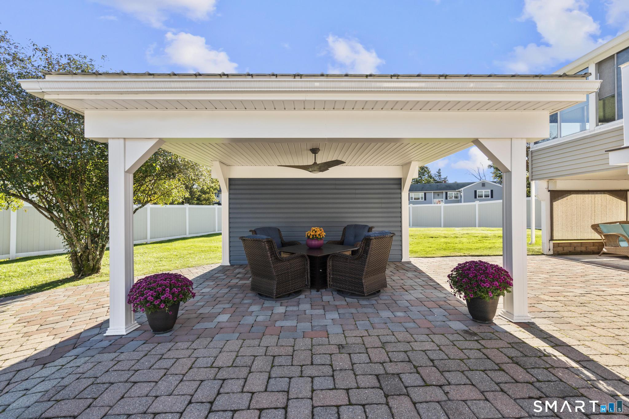11 Crestwood Road Branford CT 06405