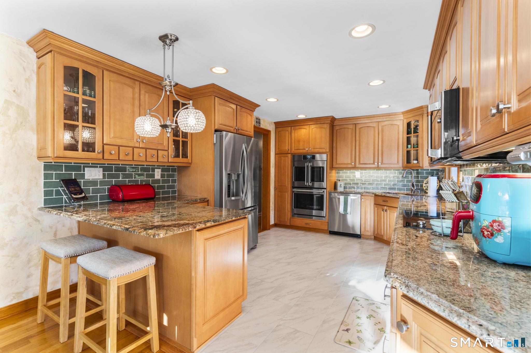 11 Crestwood Road Branford CT 06405