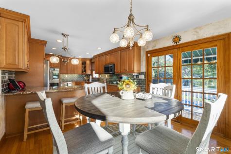 11 Crestwood Road Branford CT 06405