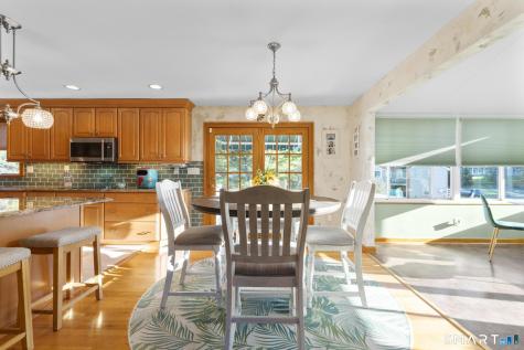 11 Crestwood Road Branford CT 06405