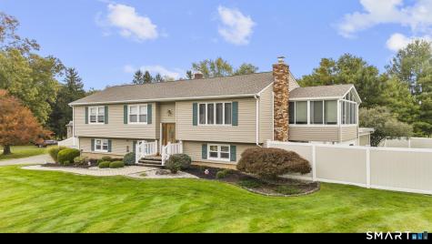 11 Crestwood Road Branford CT 06405