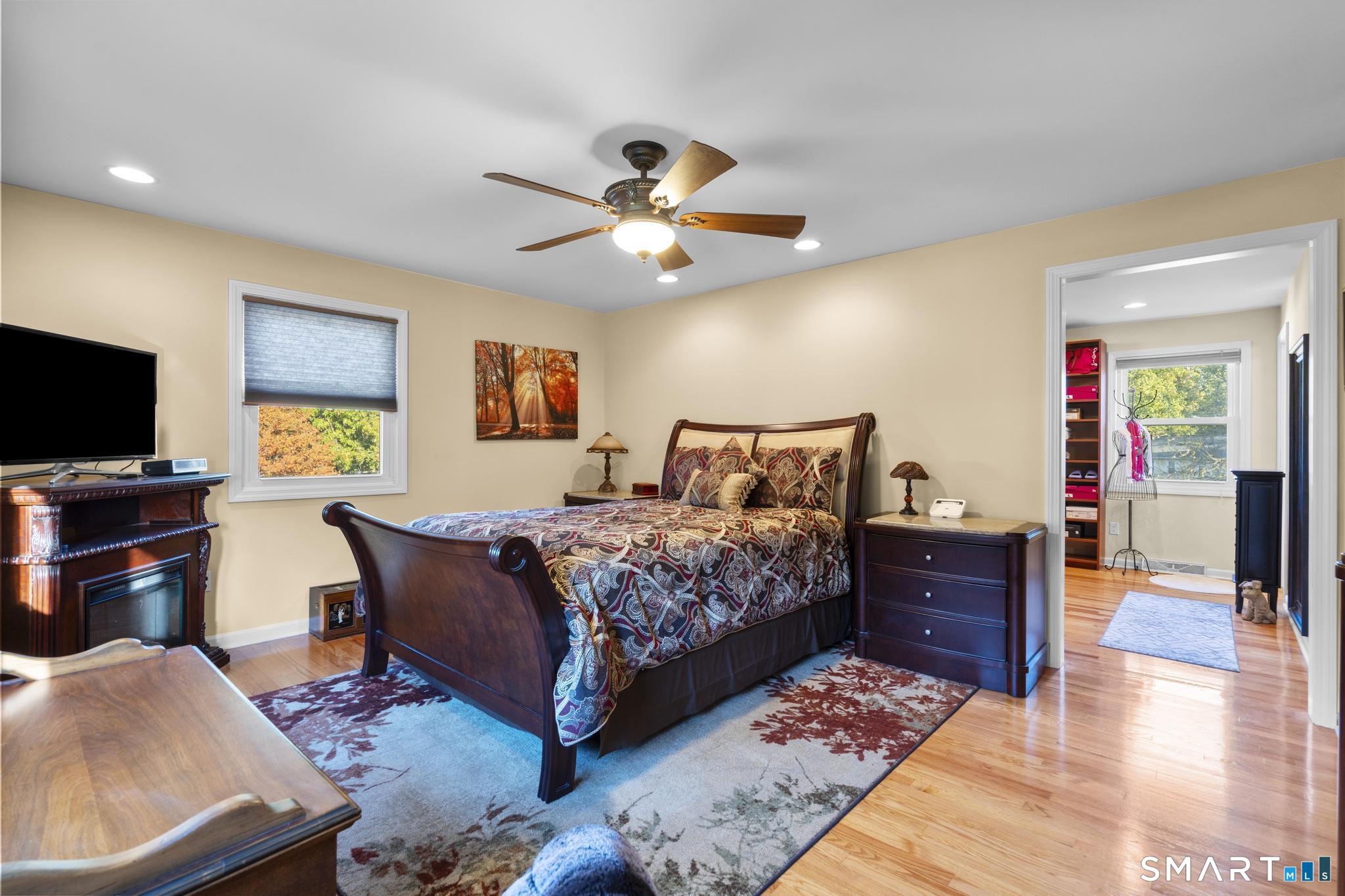 11 Crestwood Road Branford CT 06405