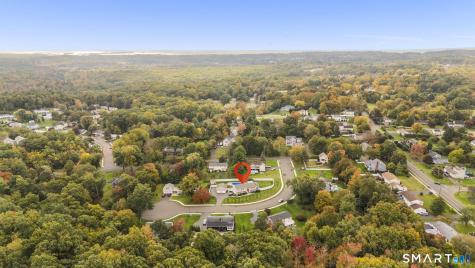 11 Crestwood Road Branford CT 06405