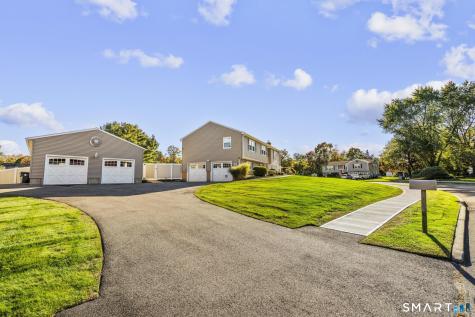 11 Crestwood Road Branford CT 06405