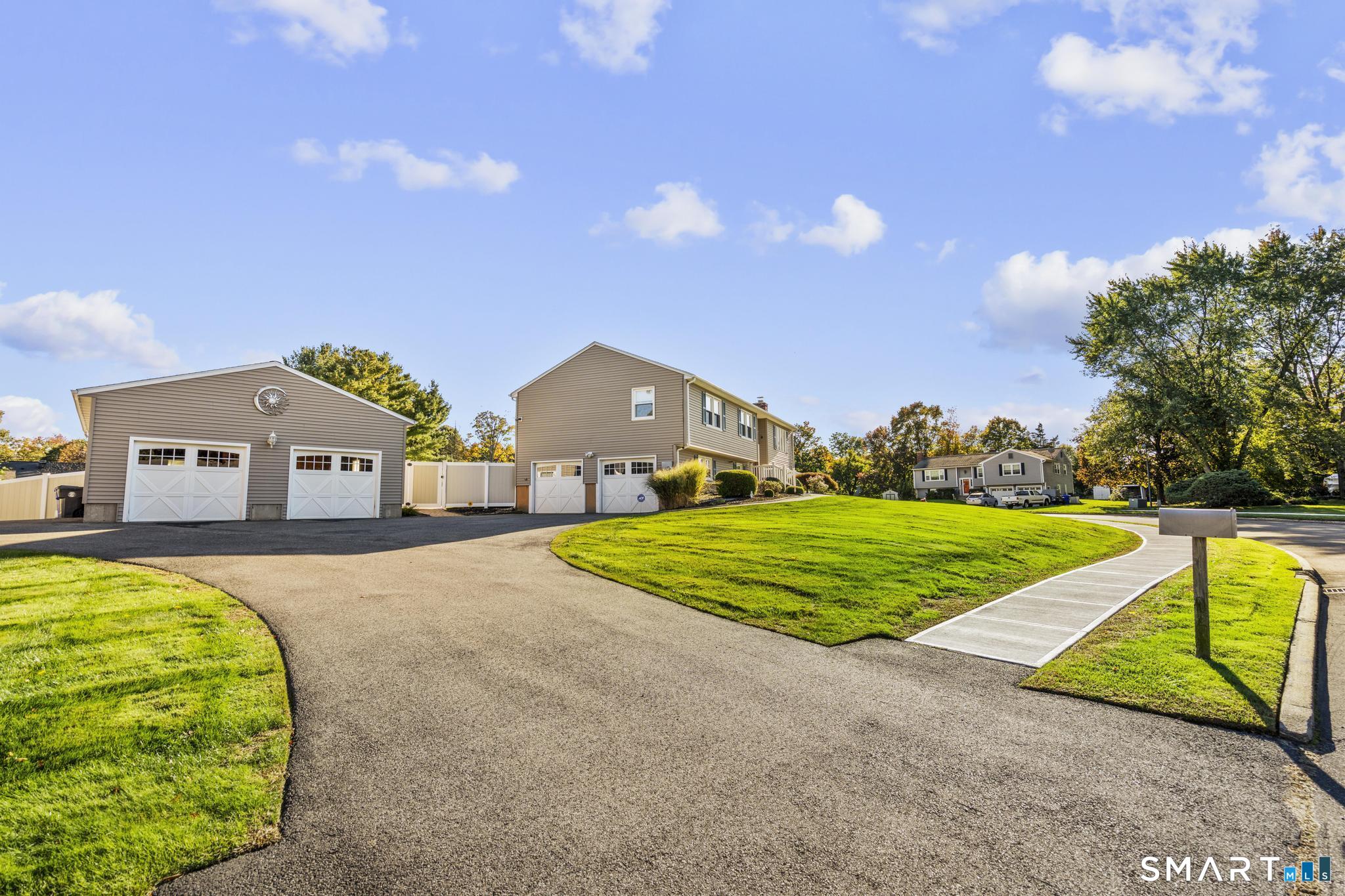 11 Crestwood Road Branford CT 06405