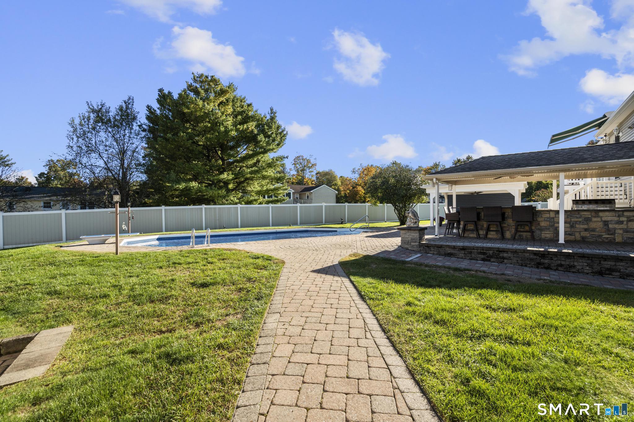 11 Crestwood Road Branford CT 06405