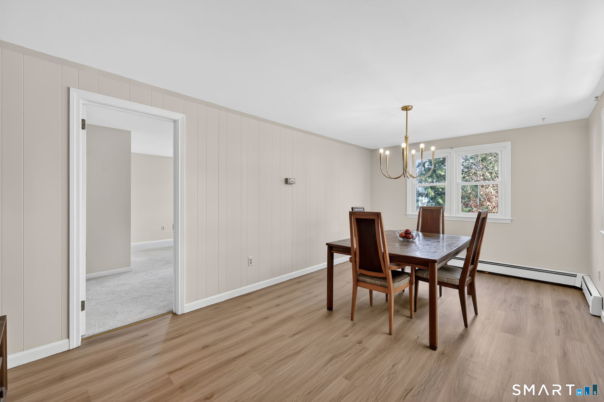 6 Ellis Road Enfield CT 06082