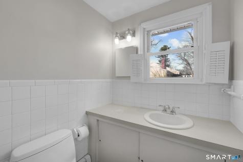 6 Ellis Road Enfield CT 06082