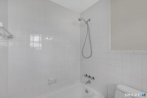 6 Ellis Road Enfield CT 06082