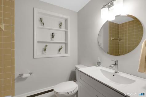 6 Ellis Road Enfield CT 06082