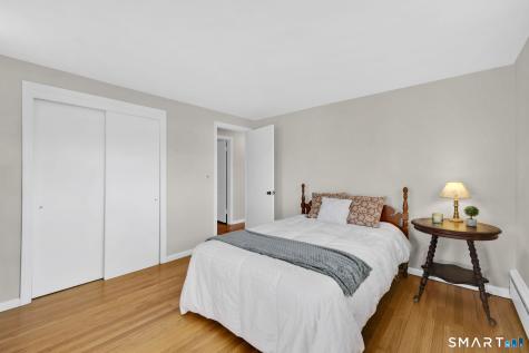 6 Ellis Road Enfield CT 06082