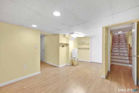 6 Ellis Road Enfield CT 06082