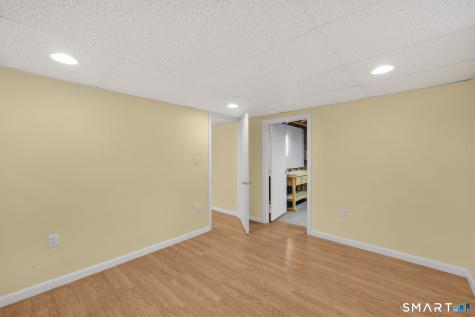 6 Ellis Road Enfield CT 06082