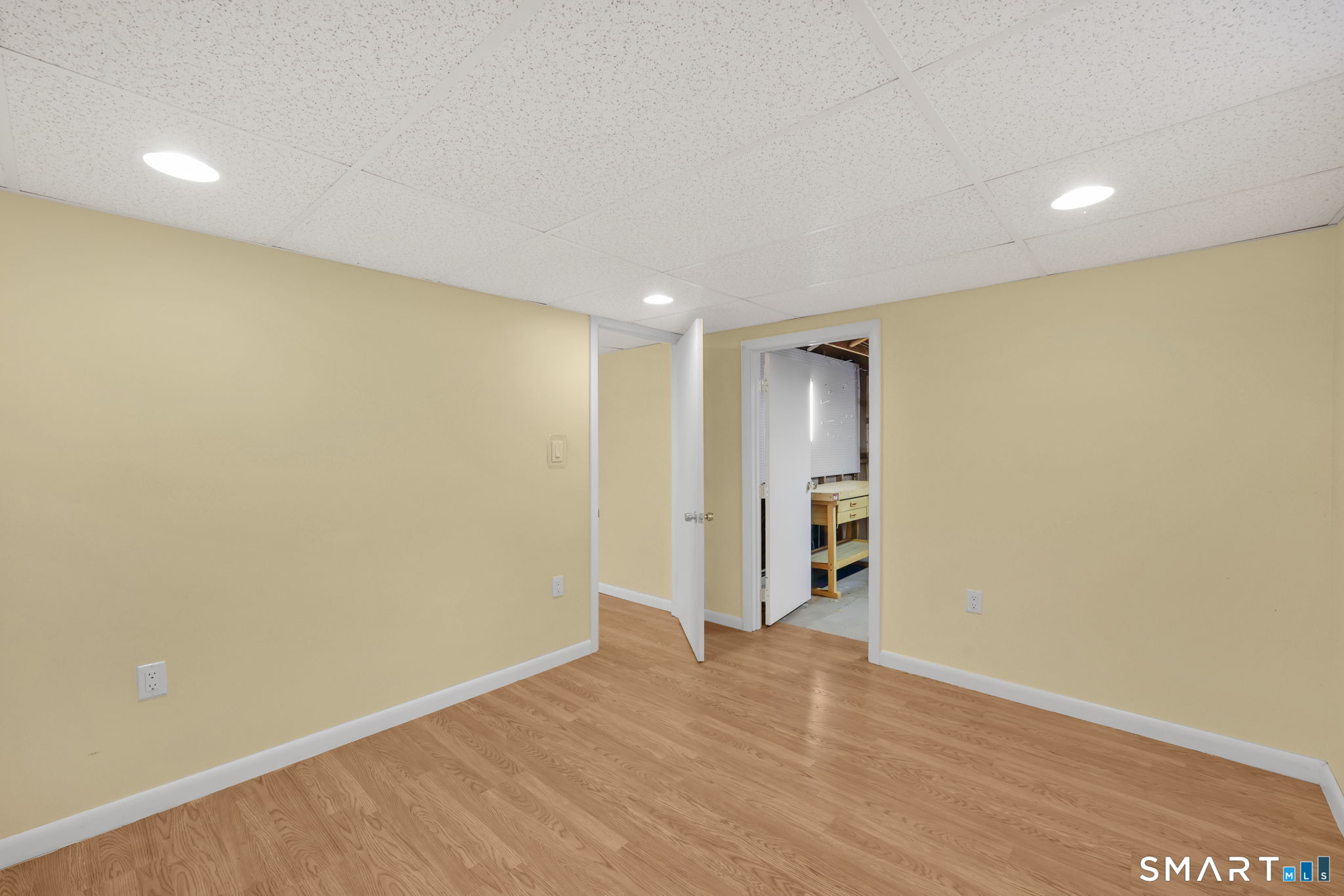 6 Ellis Road Enfield CT 06082