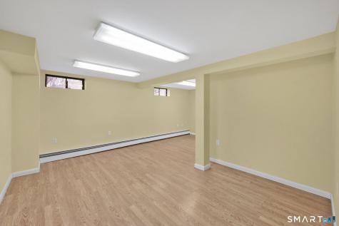 6 Ellis Road Enfield CT 06082