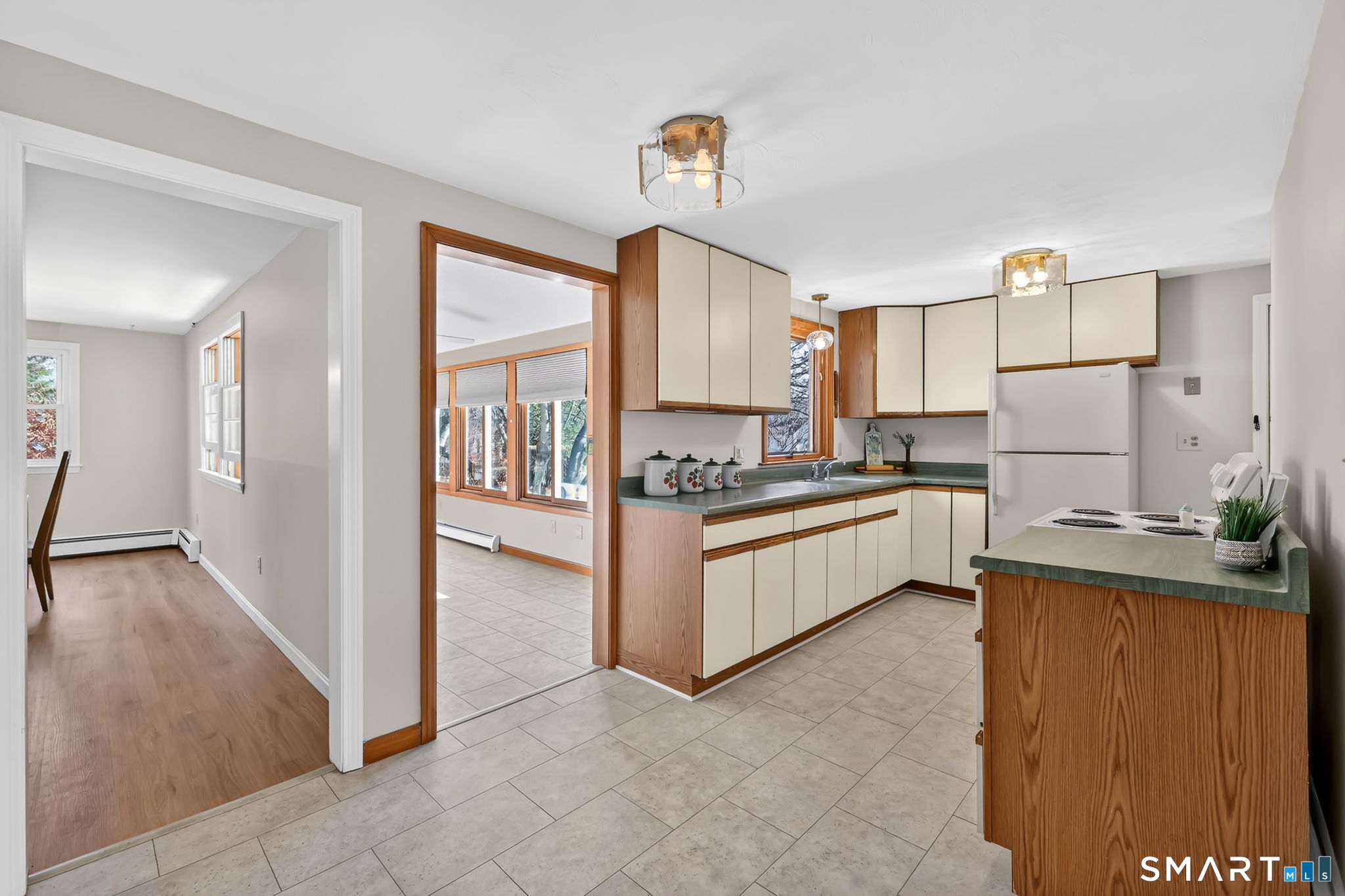 6 Ellis Road Enfield CT 06082