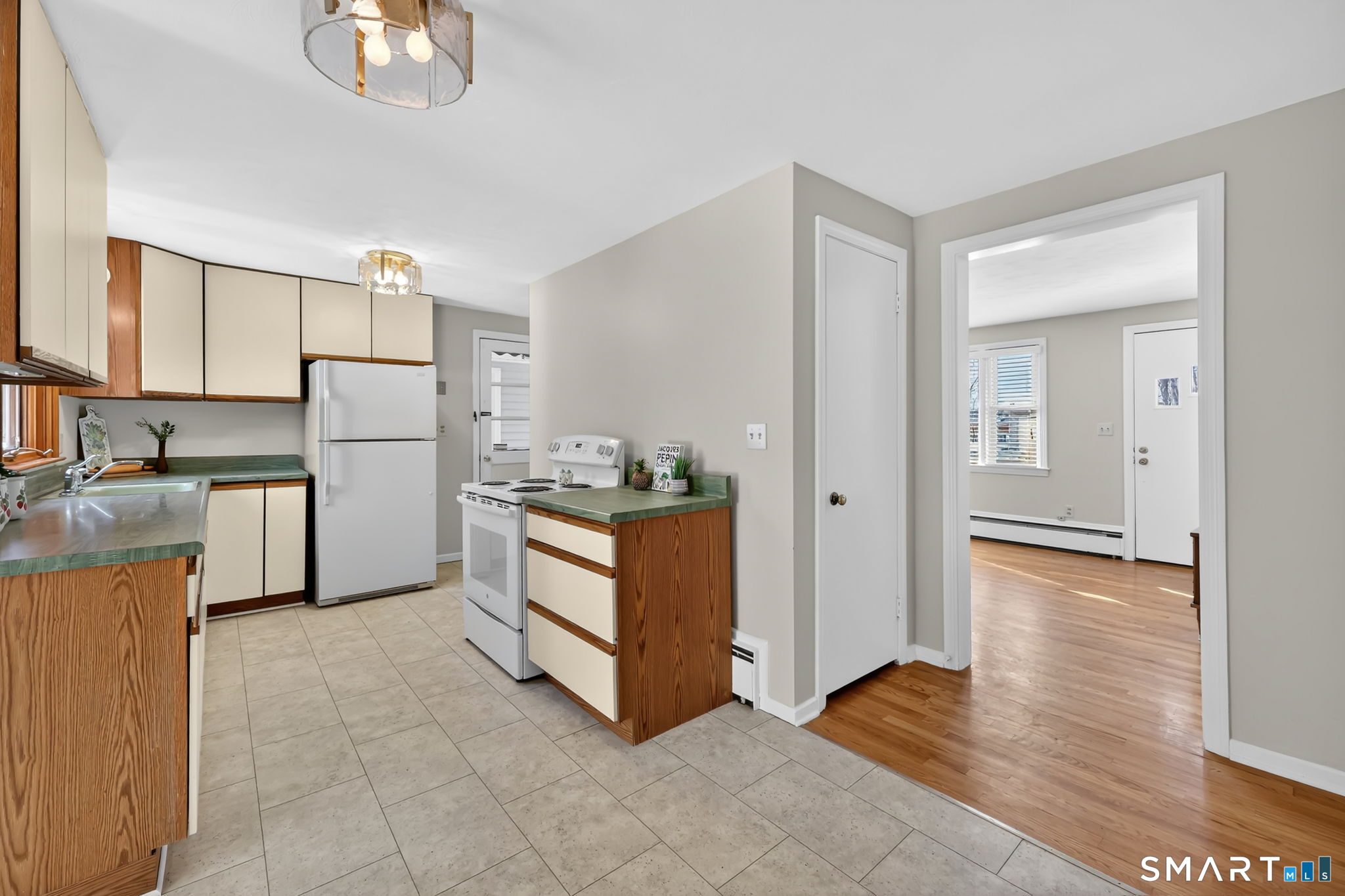 6 Ellis Road Enfield CT 06082