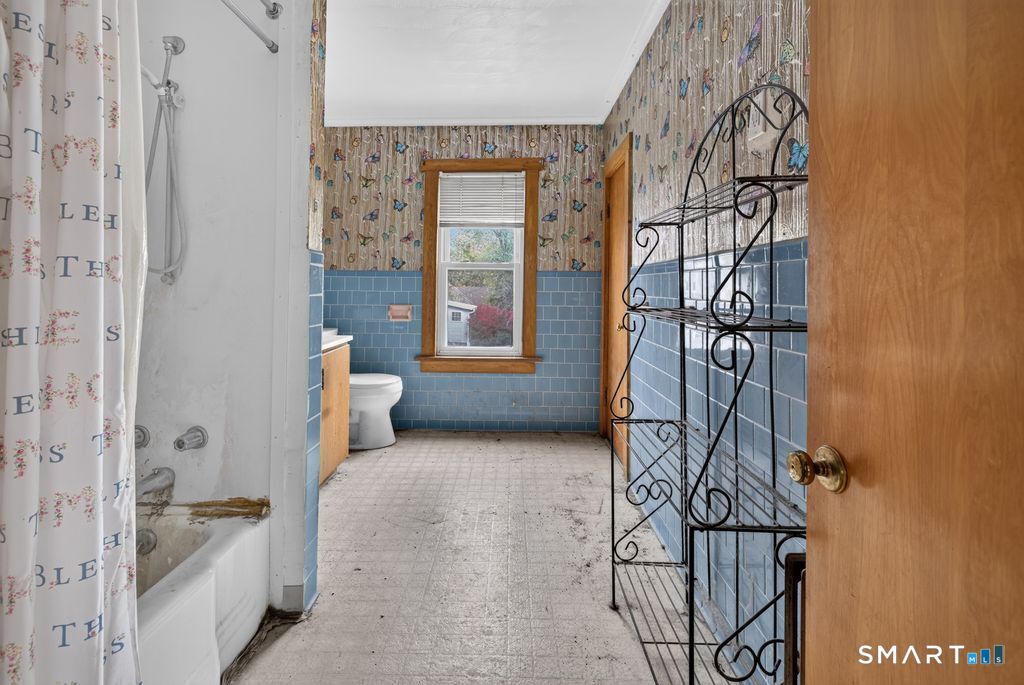 74 Highland Park Enfield CT 06082