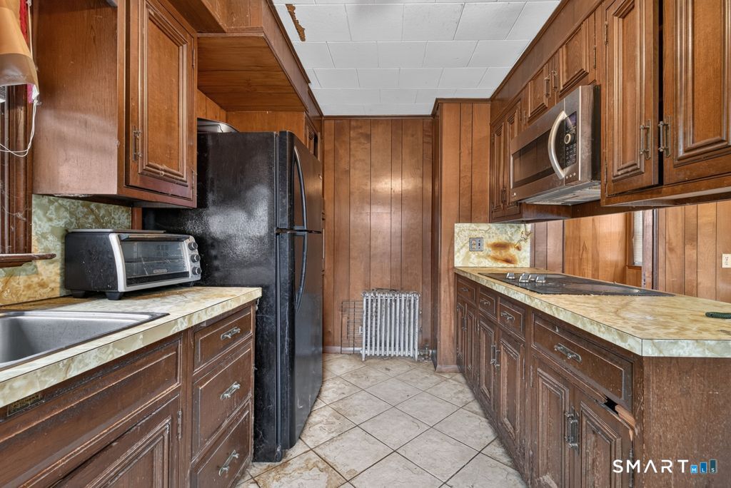 74 Highland Park Enfield CT 06082