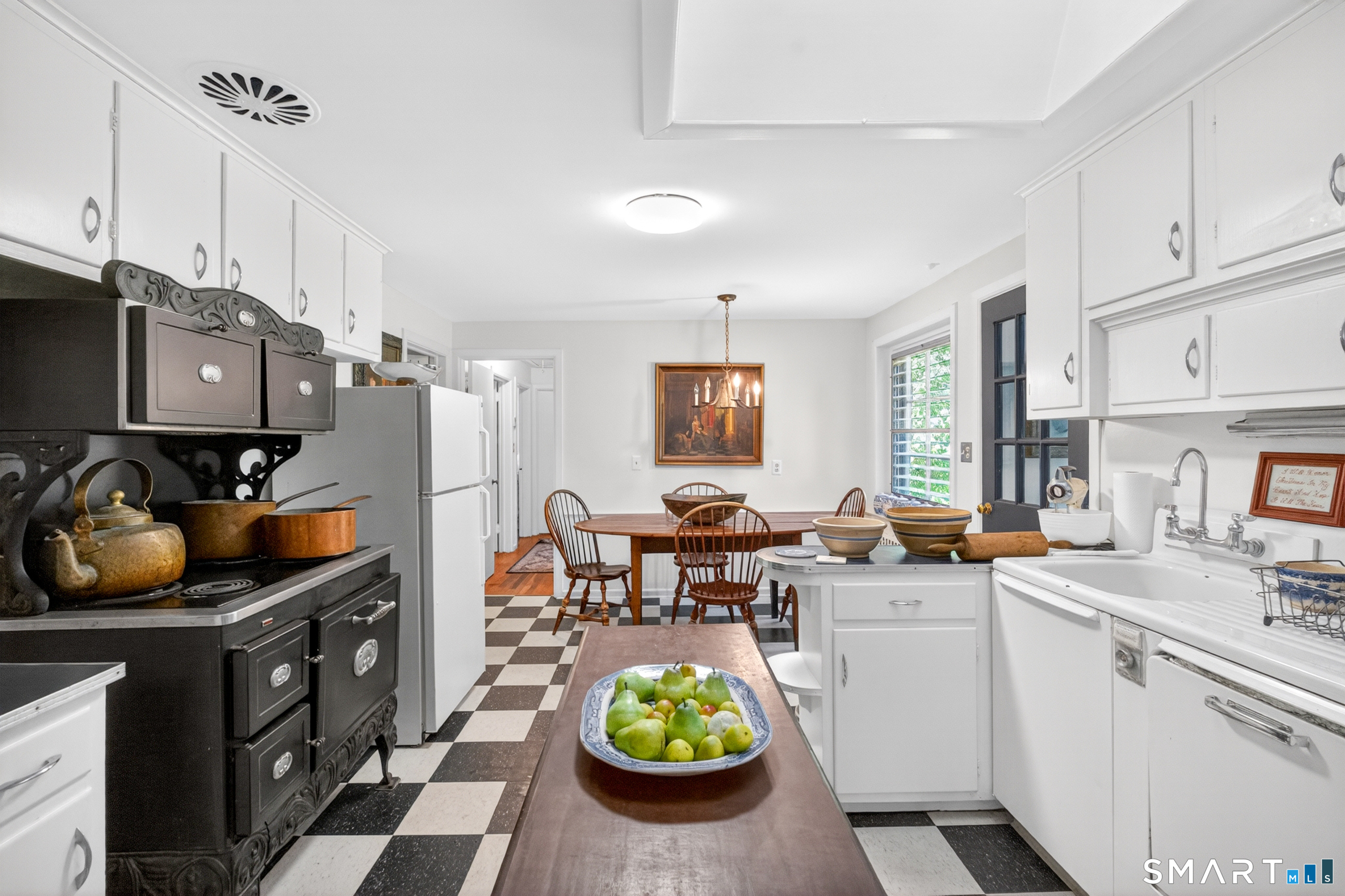 54 Elm Street Fairfield CT 06824