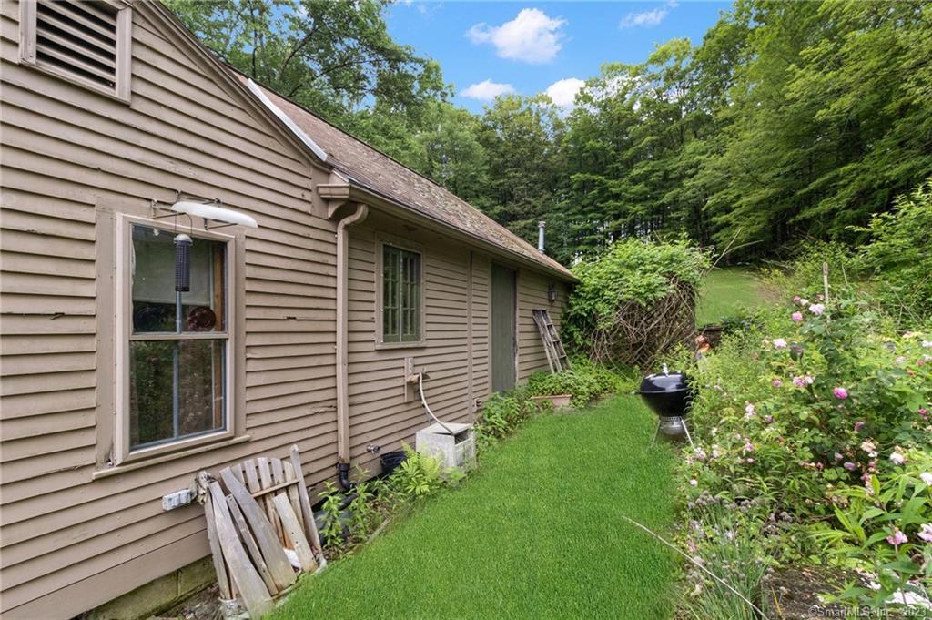 1250 Route 171 Woodstock CT 06281