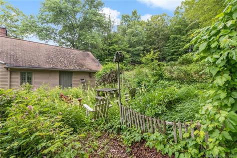 1250 Route 171 Woodstock CT 06281