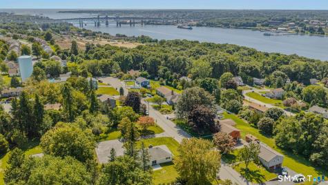 86 Pegasus Drive Groton CT 06340