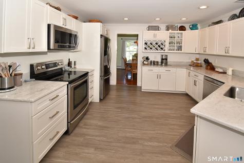30 Michael Lane Suffield CT 06078