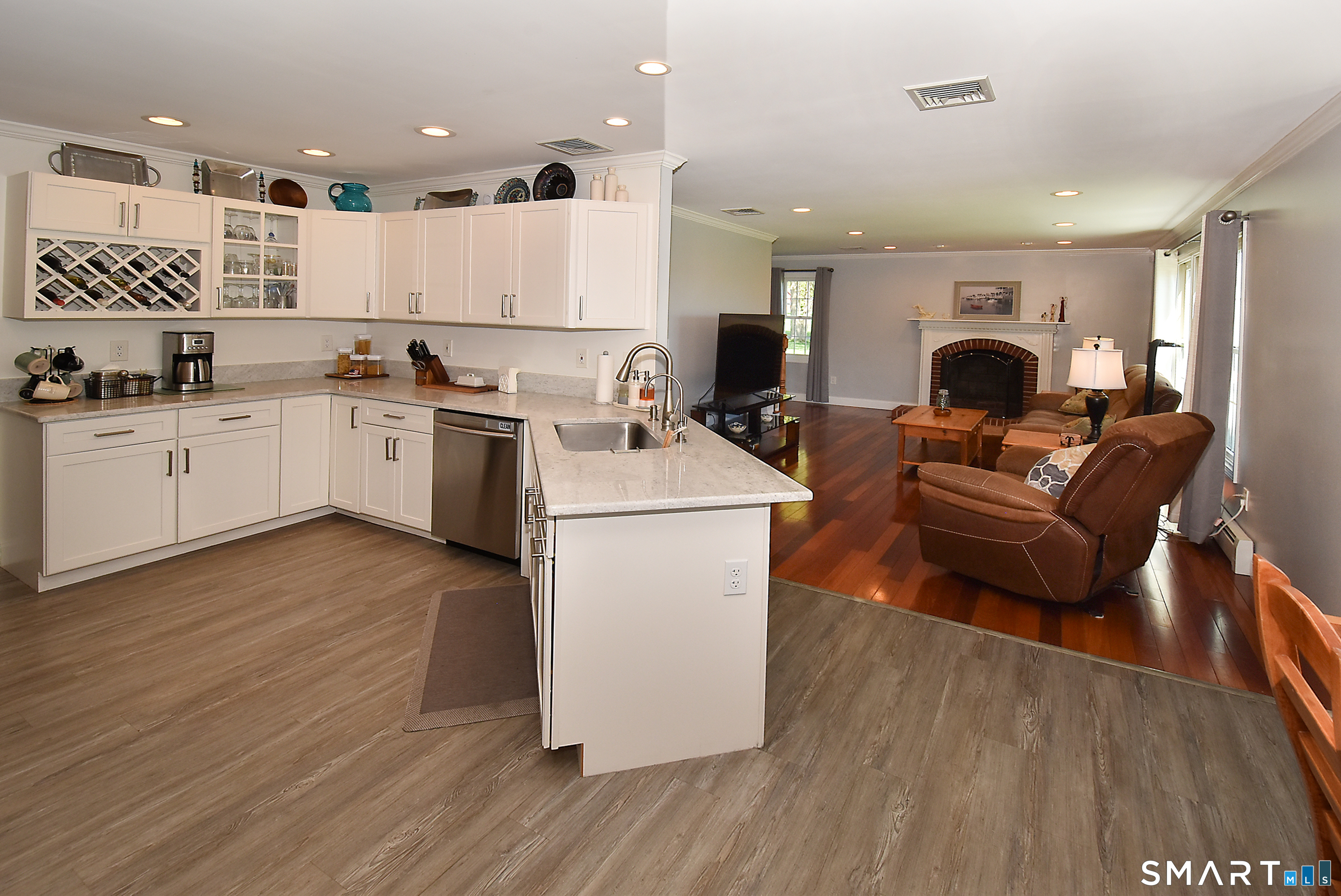 30 Michael Lane Suffield CT 06078