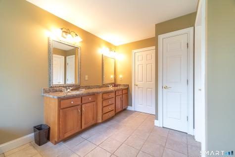 29 Copper Beech Drive Middletown CT 06457