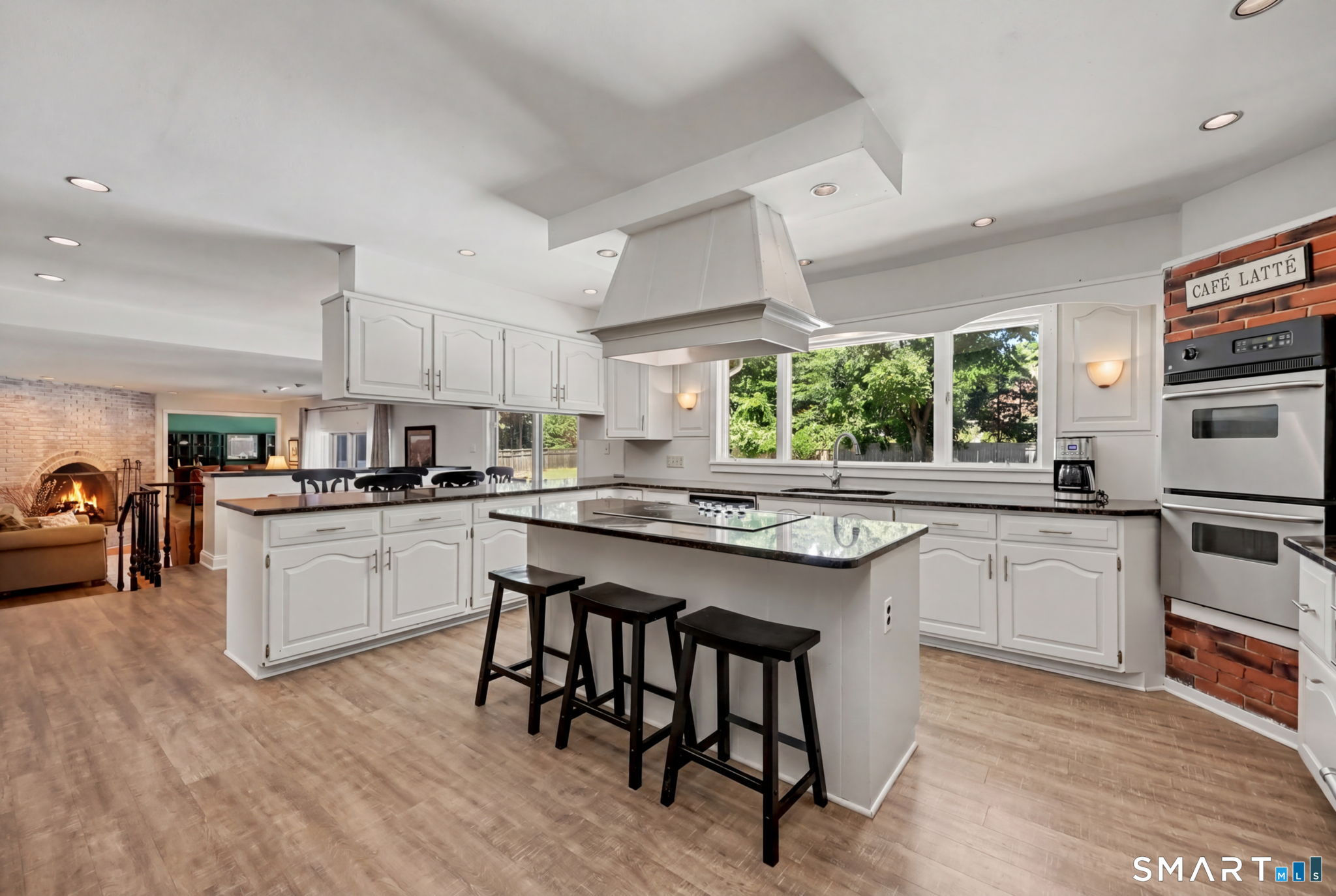 10 Morning Glory Drive Easton CT 06612