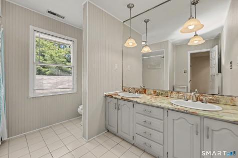10 Morning Glory Drive Easton CT 06612
