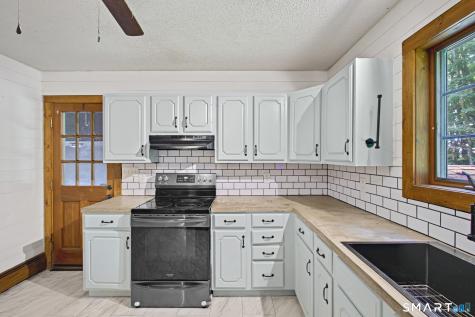 4 Railroad Avenue Plainfield CT 06374