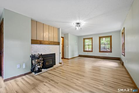 4 Railroad Avenue Plainfield CT 06374