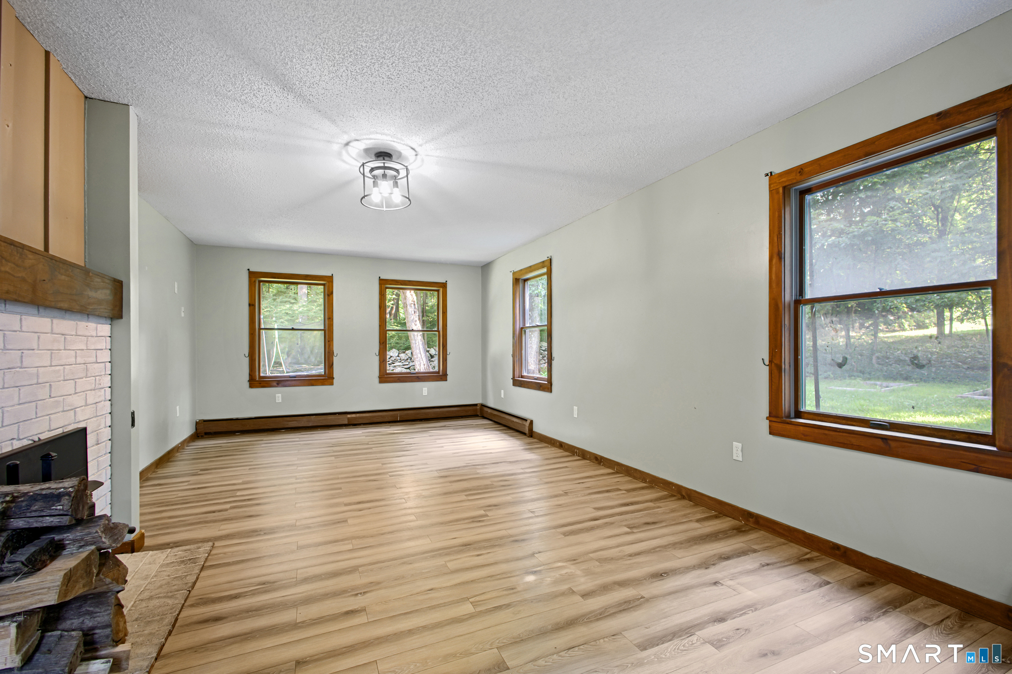4 Railroad Avenue Plainfield CT 06374