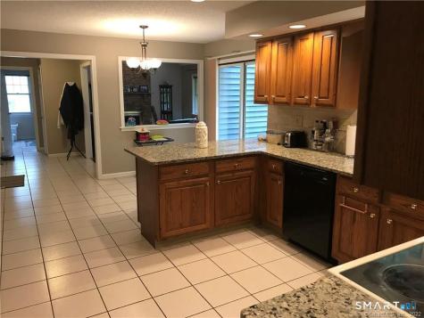 19 Village View Lane Farmington CT 06085
