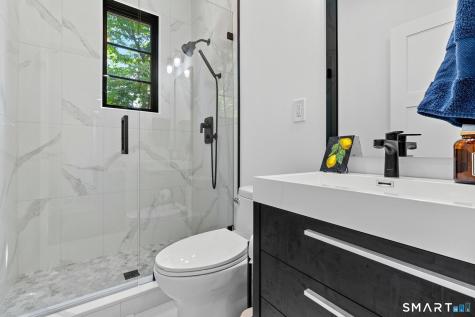 7 Waterside Lane West Hartford CT 06107