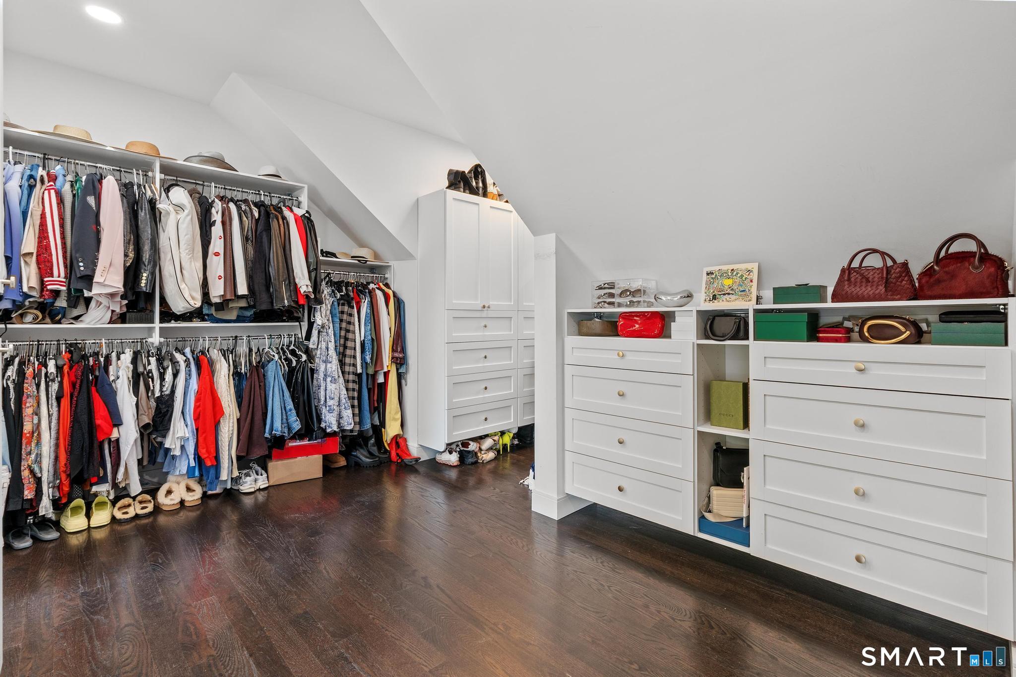 7 Waterside Lane West Hartford CT 06107