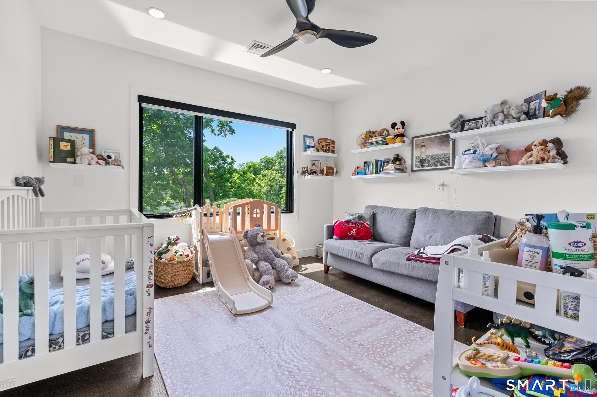 7 Waterside Lane West Hartford CT 06107