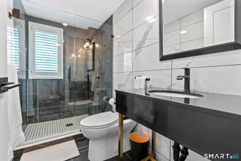 7 Waterside Lane West Hartford CT 06107