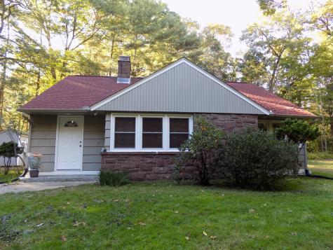 6 Wellington Heights Road Avon CT 06001