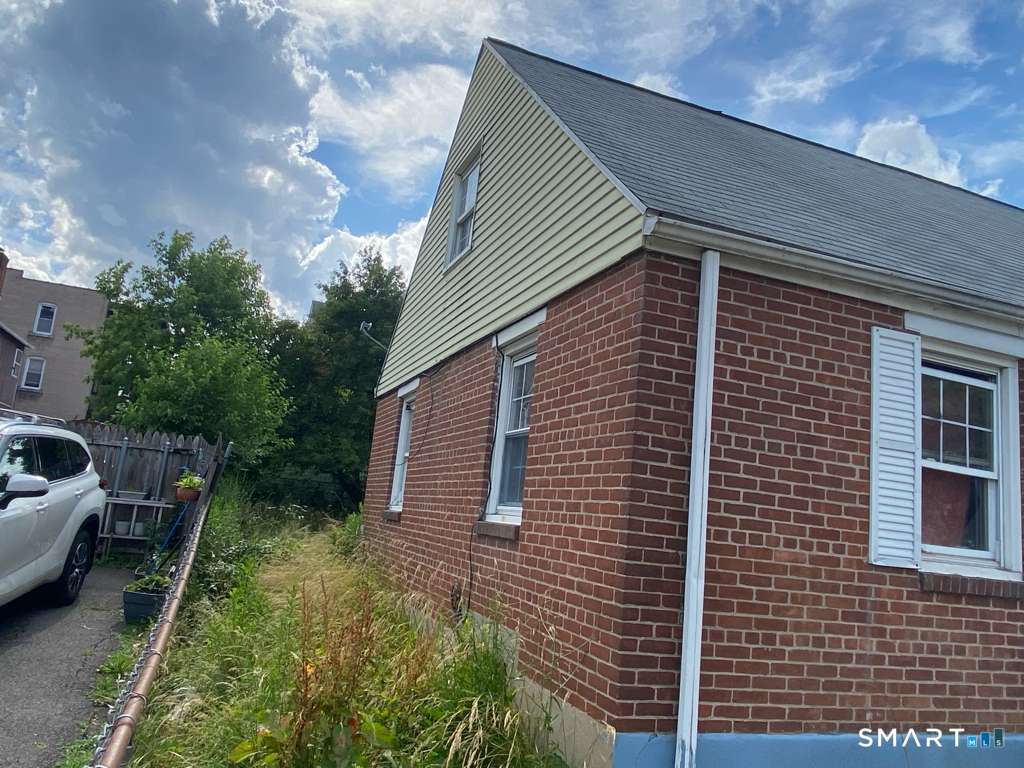 19 Baldwin Street Hartford CT 06114