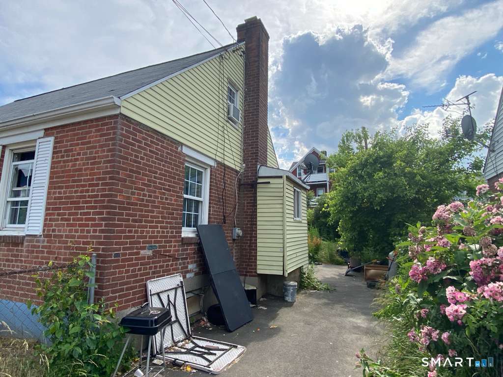 19 Baldwin Street Hartford CT 06114