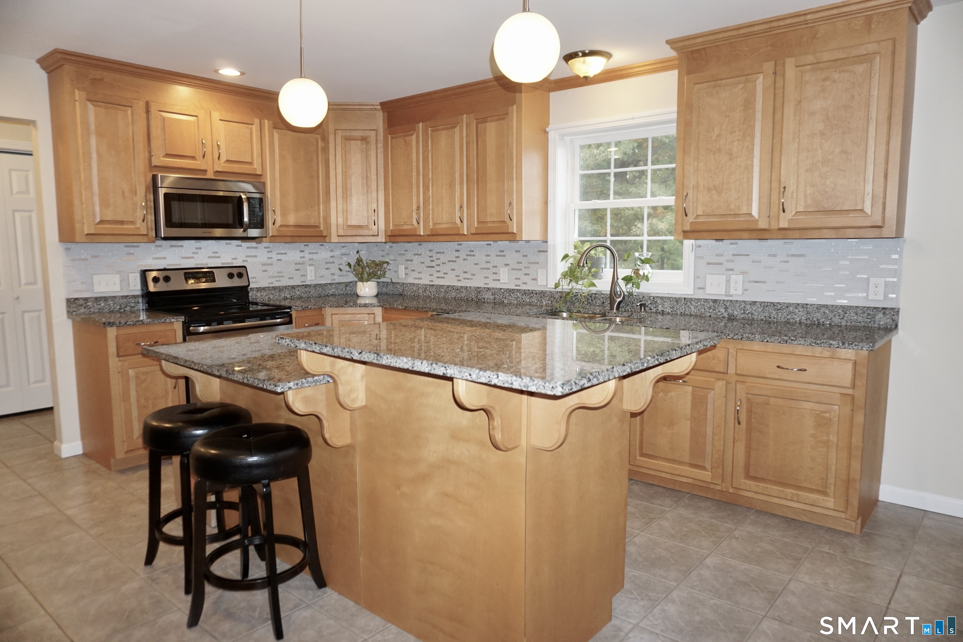 139 South End Road Southington CT 06489