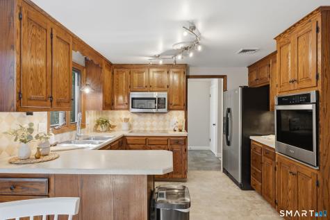 15 Sanctuary Drive Simsbury CT 06070