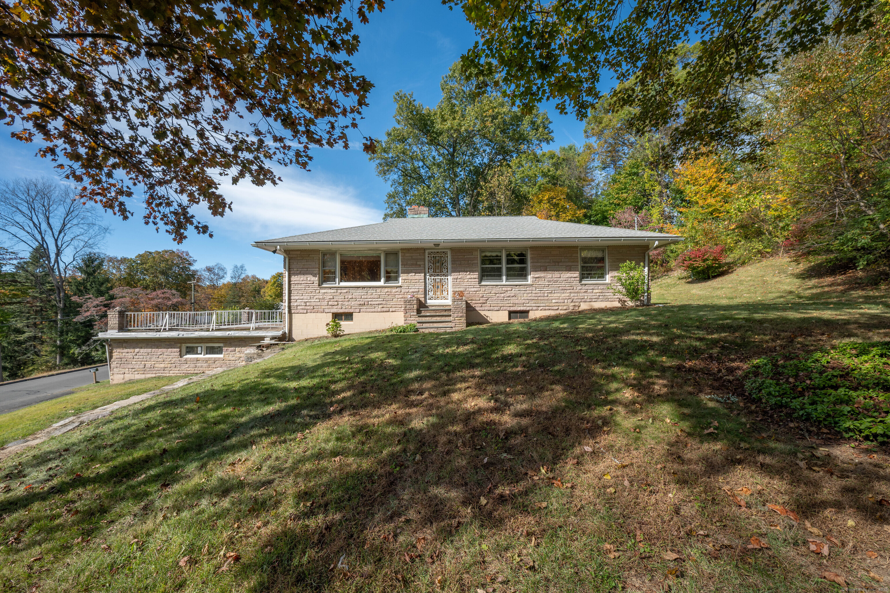 10 Jeanette Road Danbury CT 06811